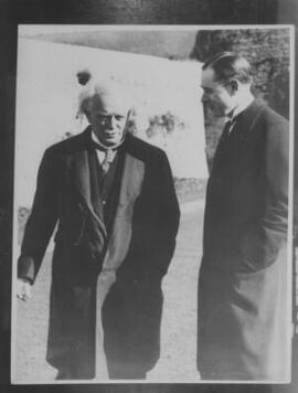 [David Lloyd George and A J Sylvester in conversation]