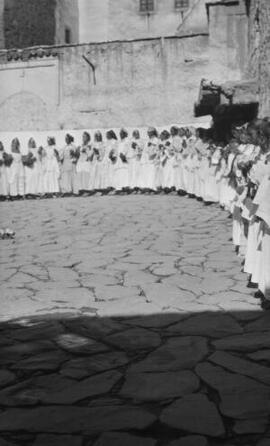 [Berber women's dance troupe]
