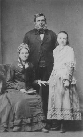[Margaret Lloyd George with her parents]