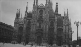 [Milan Cathedral, exterior view] : [Duomo di Milano]