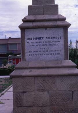 [Monument to Christopher Columbus, Gaiman]